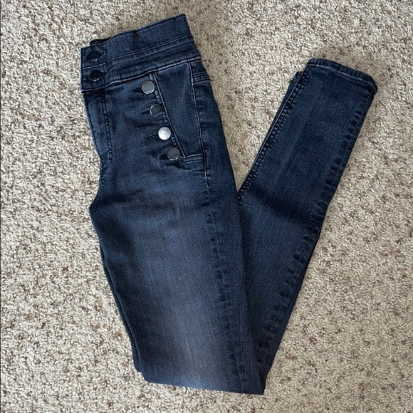 Express Denim - ☘️SALE☘️ Super High Rise Black Button Jeans - 0L